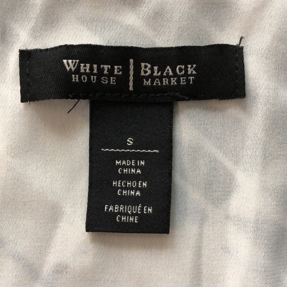 Like new! - WHBM Sleeveless Blouse - Picture 2 of 10